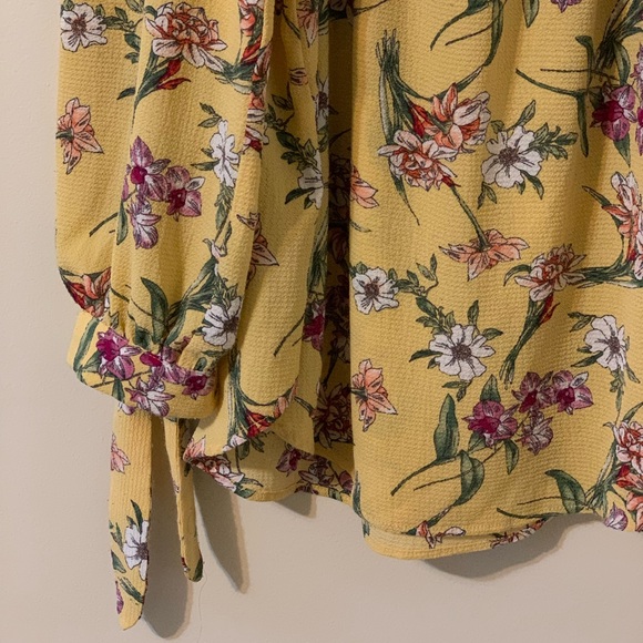 ACTIVE USA Off Shoulder Top size Large - Picture 6 of 15